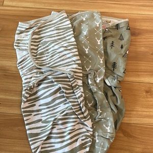 Velcro swaddles 7-14 lbs